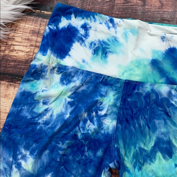 <<Blue Teal Tye Dye Bike Shorts >> - Picture 2 of 4